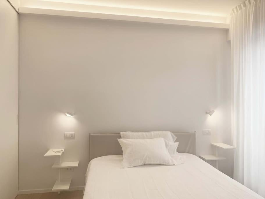 The Window On The Theatre And The Cathedral - Luxury Apartment Como Eksteriør billede