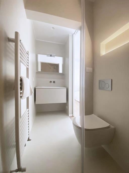 The Window On The Theatre And The Cathedral - Luxury Apartment Como Eksteriør billede