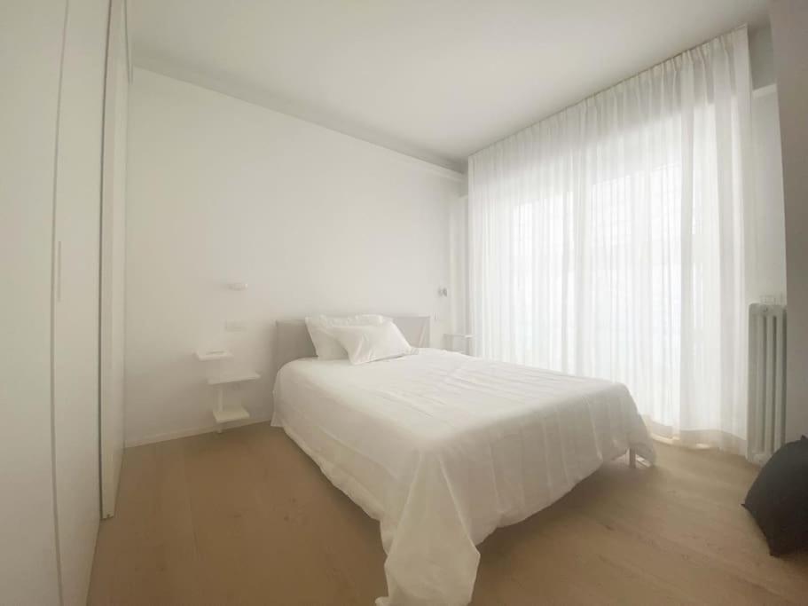 The Window On The Theatre And The Cathedral - Luxury Apartment Como Eksteriør billede