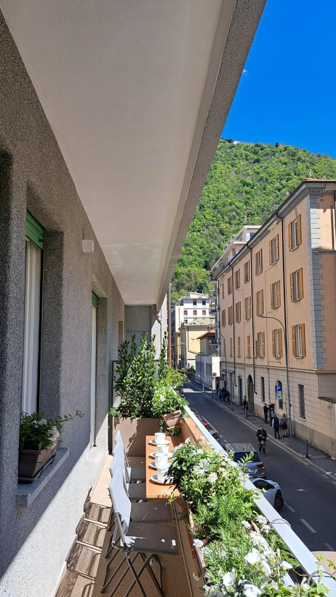 The Window On The Theatre And The Cathedral - Luxury Apartment Como Eksteriør billede