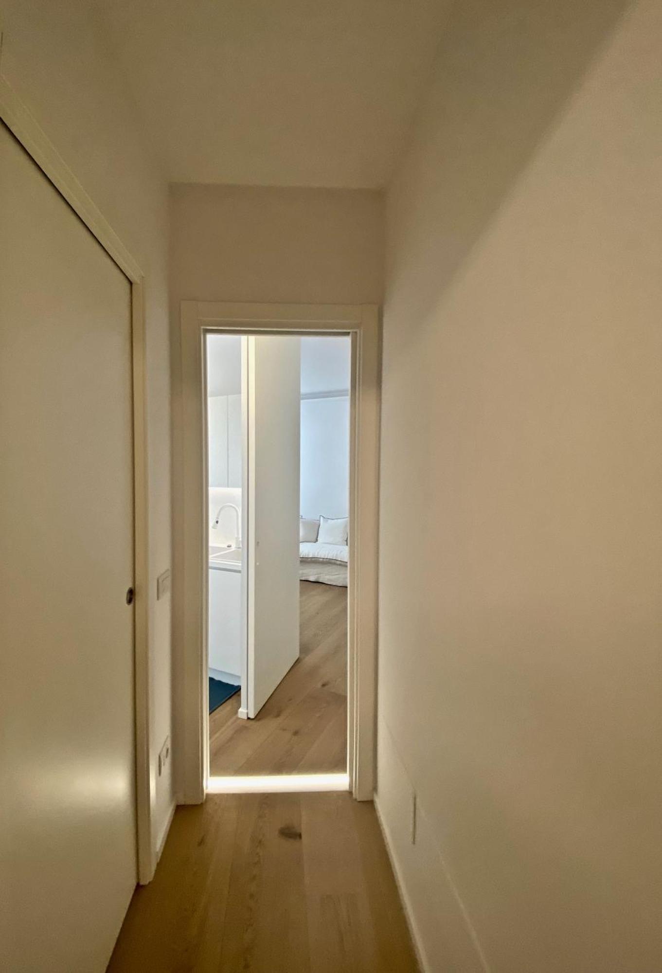 The Window On The Theatre And The Cathedral - Luxury Apartment Como Eksteriør billede